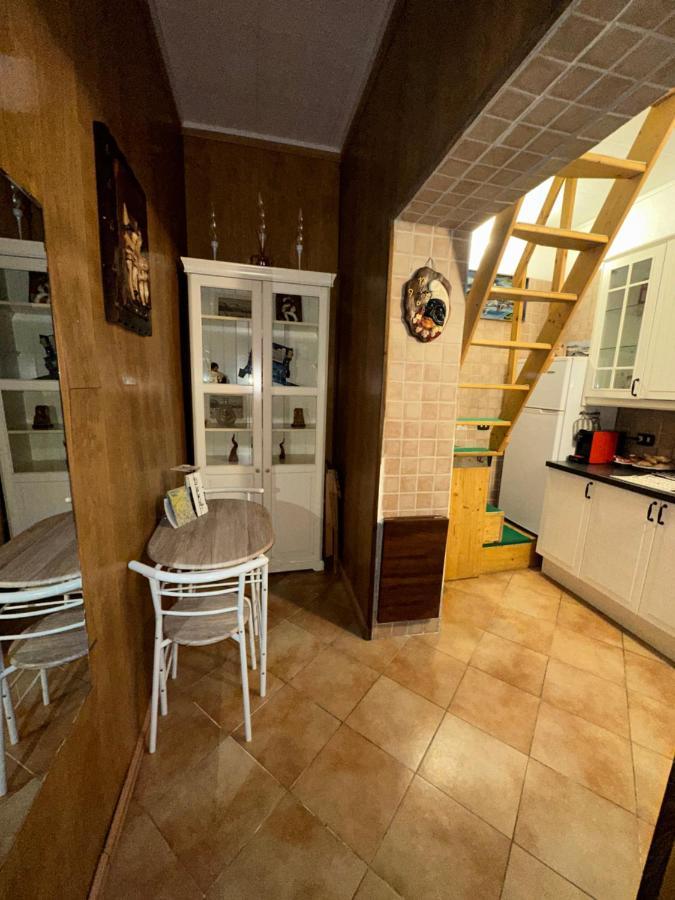 Tiny House - Spaccanapoli Apartment Luaran gambar
